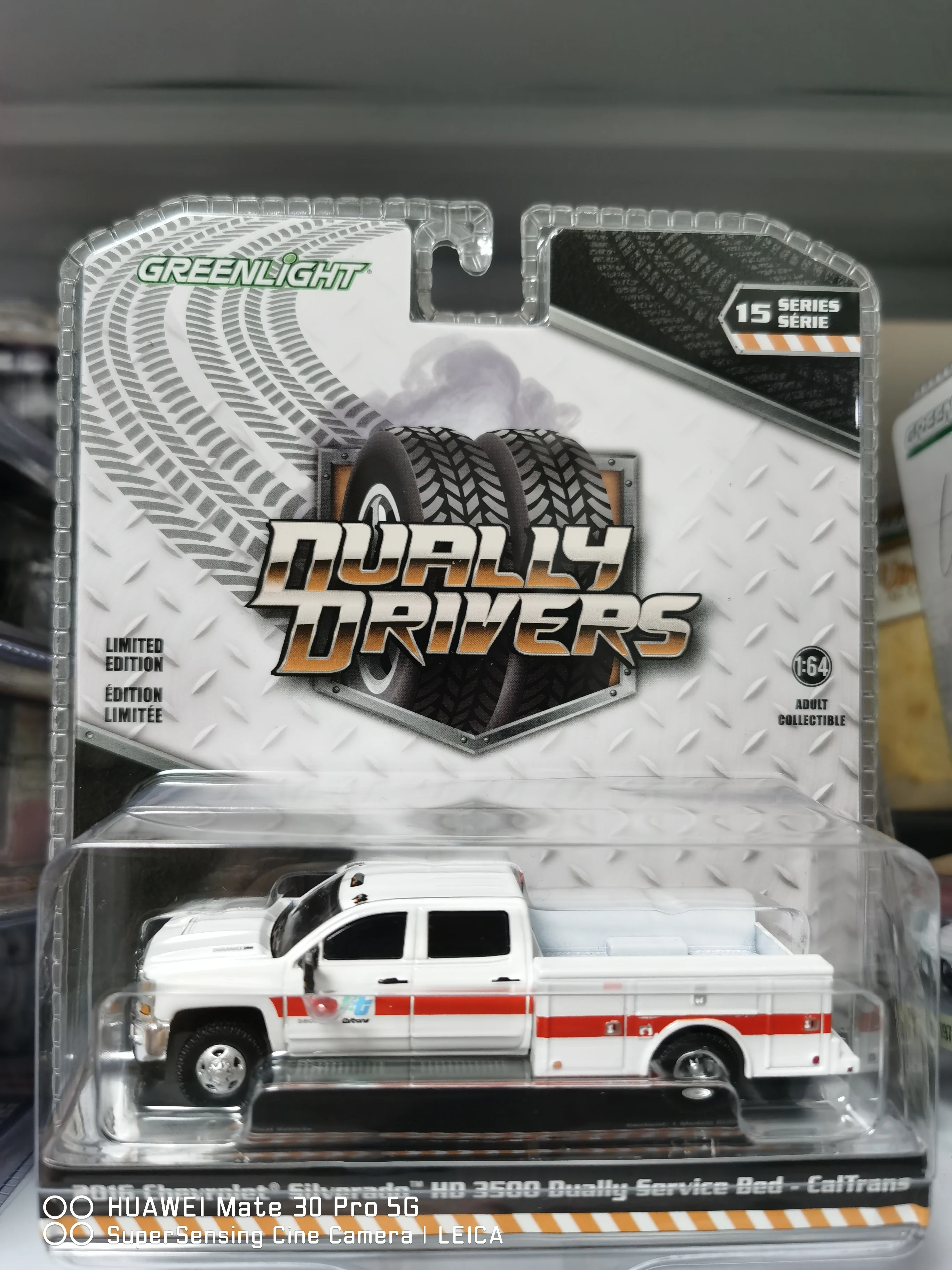 

GreenLight 1/64 Alloy car model Solrod 3500HD California Transport 46150-C