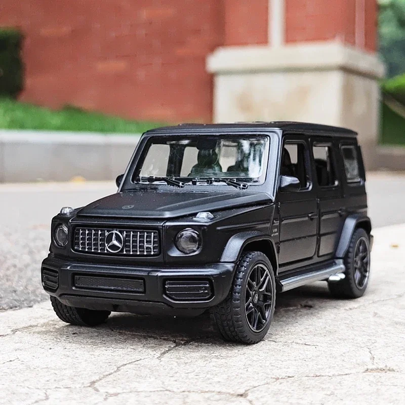 1:32 Benz G63 SUV Alloy Car Model Diecasts Metal Toy Off-road Vehicles Car Model Simulation Sound and Light Collection kids Gift