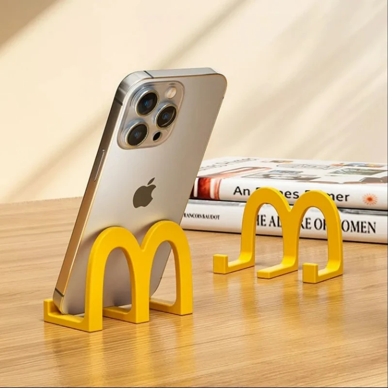 The Latest Cartoon Peripheral Desktop Phone Holder Small Ornament Creative Drama Chasing Tool