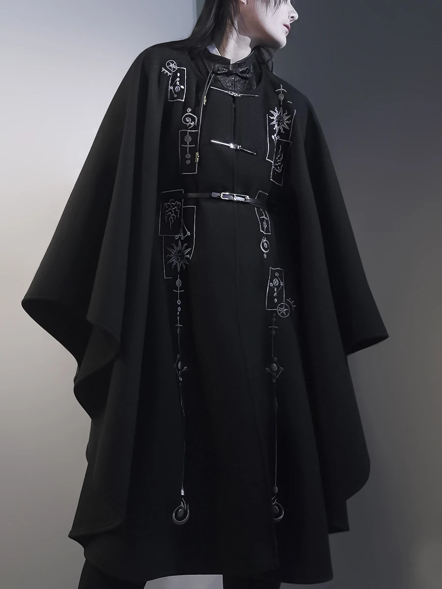 

Оригинальный национальный тренд, шерстяной плащ, футболка Star Heap Han Su National Sle, новая китайская черная серебряная женская модная одежда