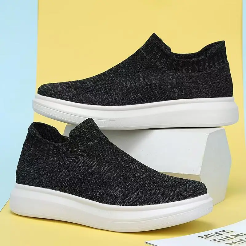 Scarpe da corsa da uomo 2025 autunno mesh piatte outdoor traspiranti leggere antiscivolo resistenti all'usura scarpe da tavolo unisex da passeggio