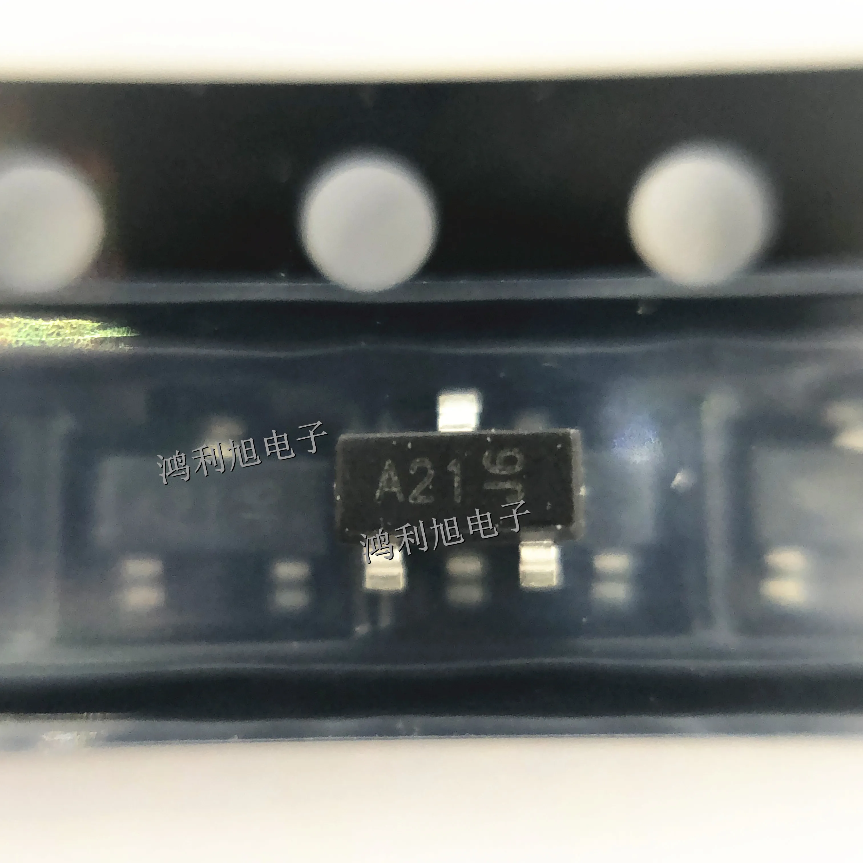10PCS/Lot DESD1CAN2SOQ-7 MARKIGN: A21 ESD Suppressor TVS Bi-Dir 24V Automotive 3-Pin SOT-23 T/R