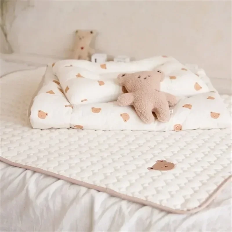 Cotton Bed Sheet Multi functional Children\'s Mattress Little Bear Baby Urinary Mat Baby Waterproof Washable