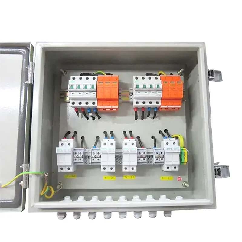 2 4 6 8 12 Strings PV String Combiner Box Customization 8 In And 1 Out DC 1000V 1500V With Monitoring System