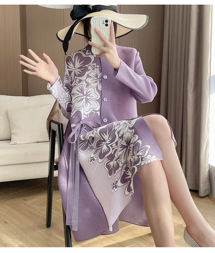 

Miyake Pleated Dress Women 2023 Autumn New Printed Cardigan Skirt Long-Sleeved Loose High Neck Mid-Length Black Dresses