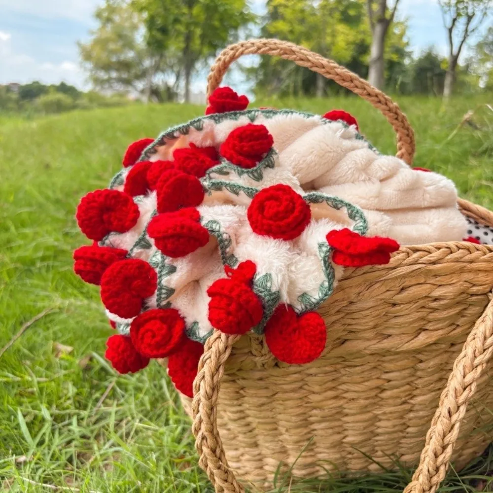 

Fashion Fleece Rose Bouquet Blanket Soft Warm Crocheted Flower Blanket Finished Handmade Rose Flower Blanket Wedding Gift