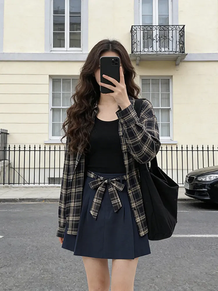 

Retro Hong Kong Style Women's Summer 2026 Plaid Sun Protection Shirt Base Vest Pleated Skirt Three-Piece Set Casual Fashion