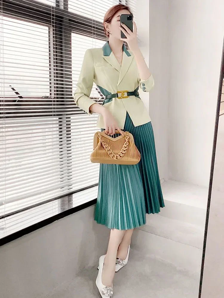 2024 Spring New Sophisticated Professional Set for Women: Elegant Waist-defining Slimming Blazer Pleated Skirt Two-piece Outfit