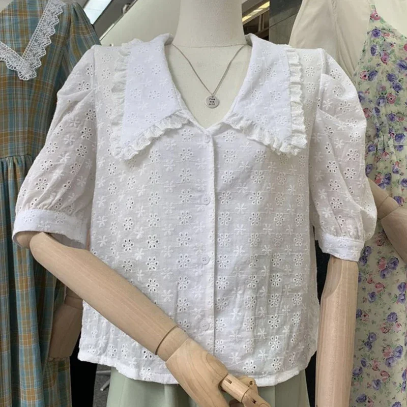 

Summer White Hollow Flower Lace Women Blouse Short Sleeve Shirt Fashion Elegant Loose Tops 13919