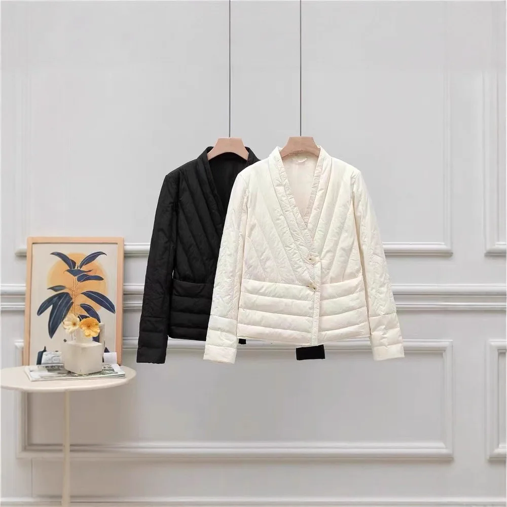 

Women's Slim down Jacket Lightweight Short V-Neck 90% White Duck down Fashionable Warm Outerwear Black Autumn Winter