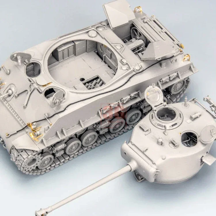 Rye field model tangki perakitan RFM kit model RM-5042 versi internal Amerika M4A3 Sherman tank medium 1/35