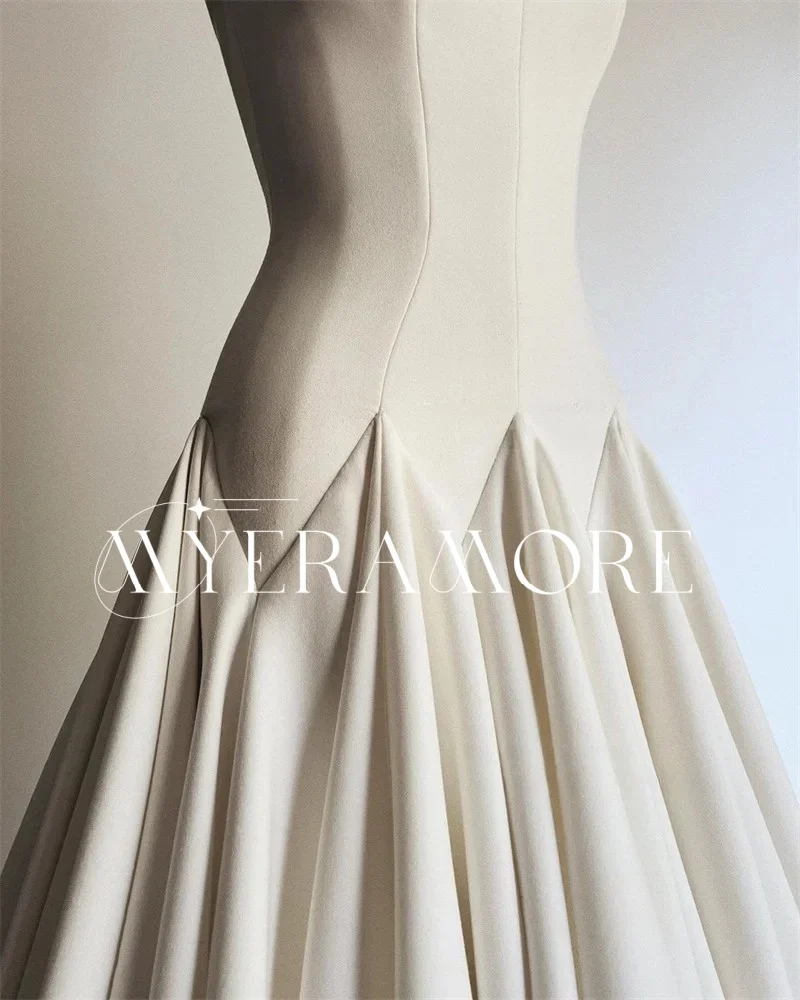 エレガントなストラップレスサテンのウェディングドレス Aラインスイープトレイン花嫁ドレスフロアレングスパーティードレスカスタマイズされたvestidos de novia