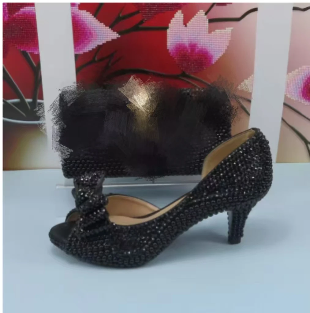 أحذية زفاف نسائية جديدة من الكريستال الأسود لعام 2024 من BaoYaFang، أحذية مفتوحة الأصابع بكعب عالٍ مفتوح الأصابع