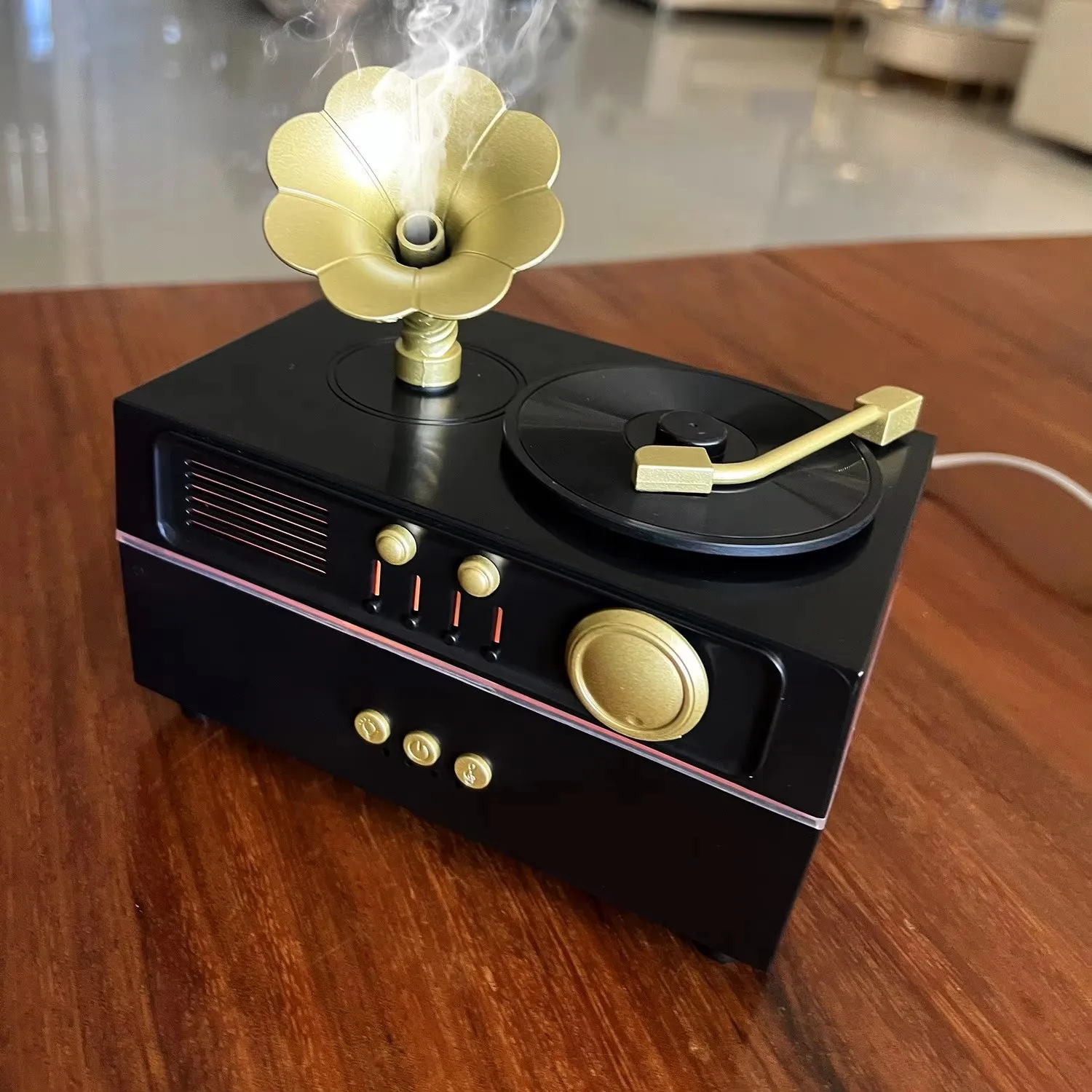 

2025 Новый домашний настольный ретро-плеер, вращающийся Bluetooth-динамик, увлажнитель воздуха, красочный свет, ультразвуковой диффузор воздуха