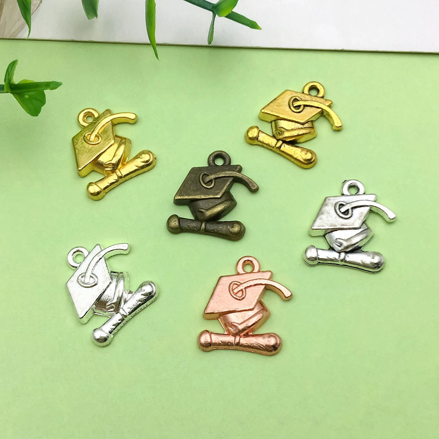 20/21pcs 17*17mm Doctoral Cap Design Charms Alloy Graduation Season Decoration Pendants for DIY Jewelry Making Accessories