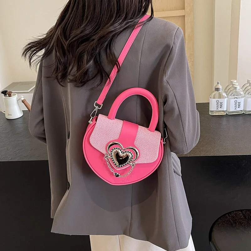 Pink Heart shaped Girl Heart Handheld Bag 2024 New Trendy and Fashionable Design for a Small Crowd Crossbody Bag Korean Popular