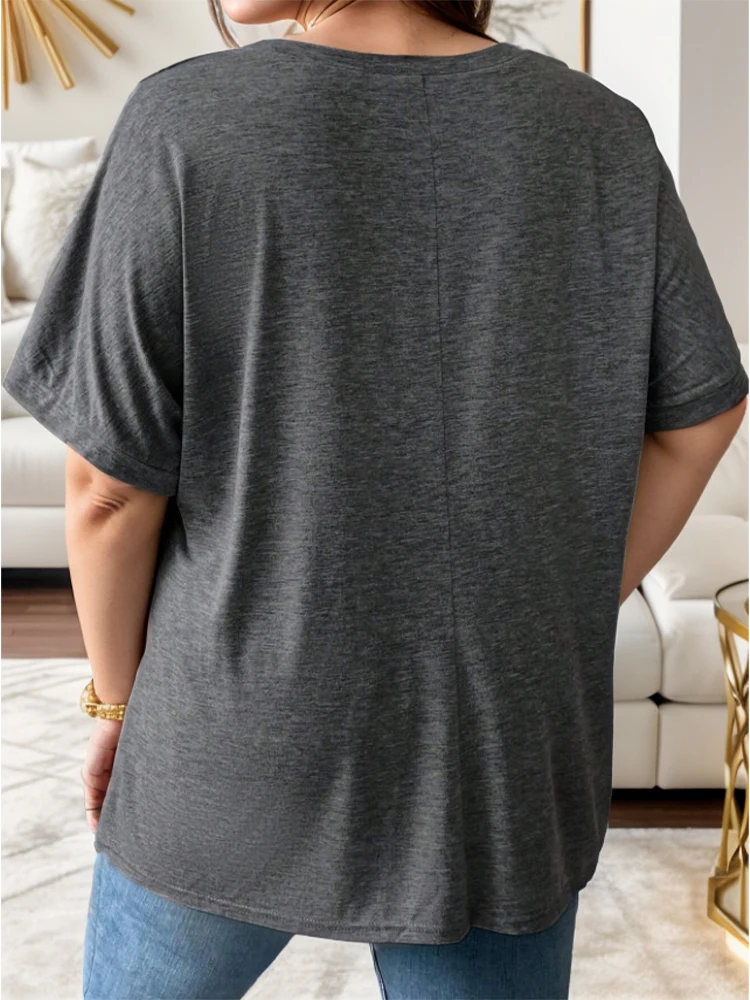 Koszulka plus size z okrągłym dekoltem i krótkim rękawem w jednolitym kolorze