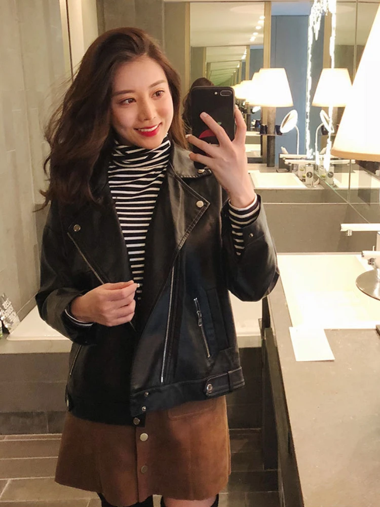 Leather Jacket Women PU Leather Jacket Fashion Black Short Coat Korean Loose Motorcycle Jacket Faux Fur Coat Jackets for Women