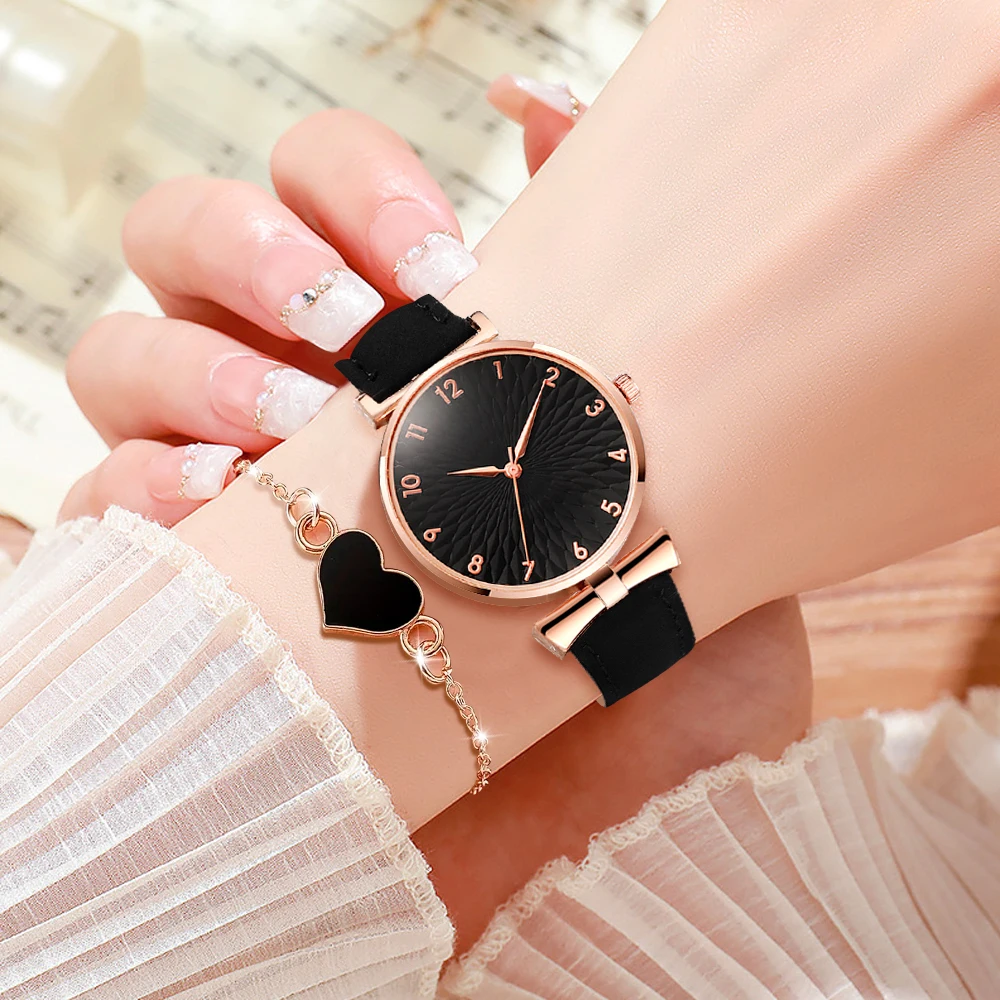 Hot Selling Ladies' Elegant and Fashionable Watch Heart Bracelet, Suitable for Daily Wear, Is the Perfect Gift for Friends