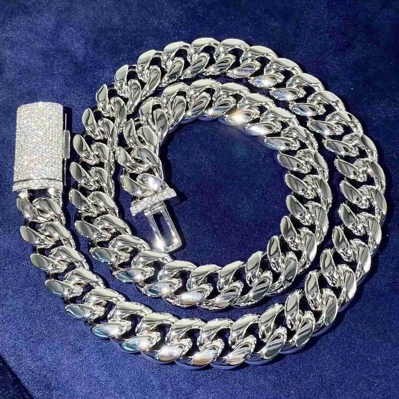 Bracelet14mm Stainless Steel Hip Hop Cuban Chain Necklaces with Vvs Moissanite Clasps.