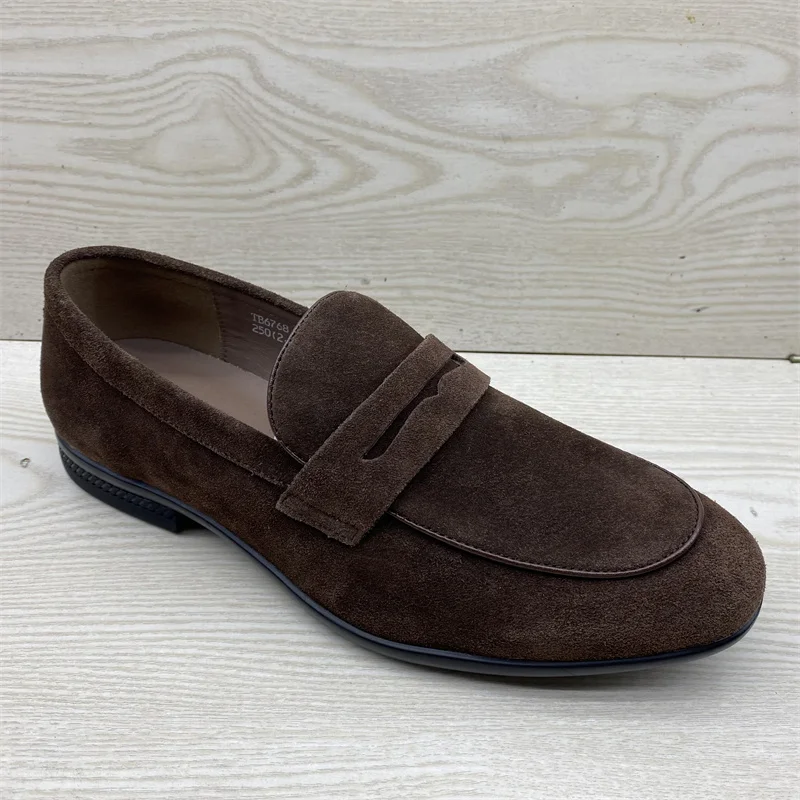 

Мужские кожаные лоферы без шнурков, осенняя новинка, на низком каблуке, повседневные, коричневые, в британском стиле, удобные, легкие