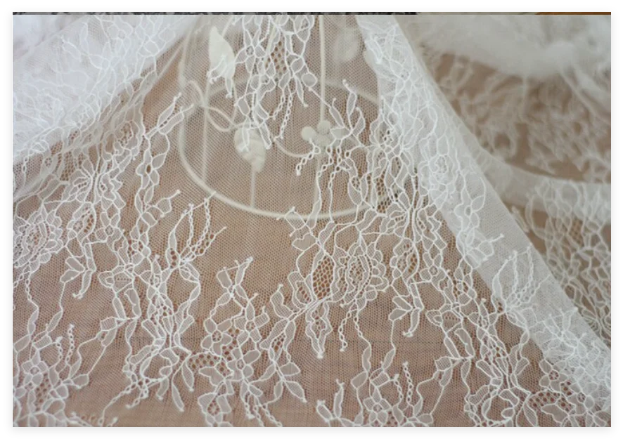 Off white wedding lace Thin and soft eyelash lace fabric 1.5x3 meters/piece sewing for women gowns NEW