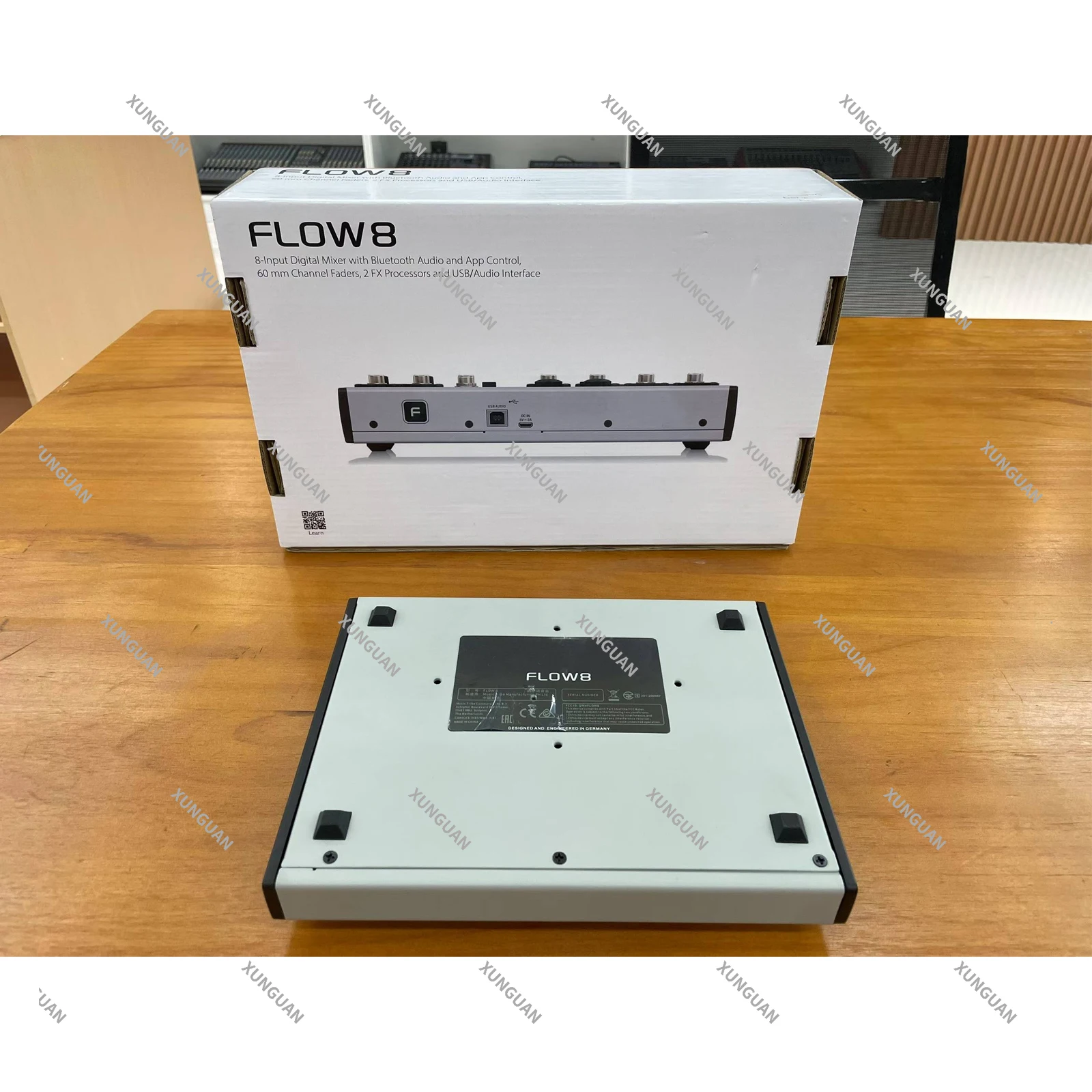 Flow8 Mini Console Mixer Digital 8CH com Áudio Bluetooth e Controle de Aplicativos 2 Processadores FX e Interface USB/Audio
