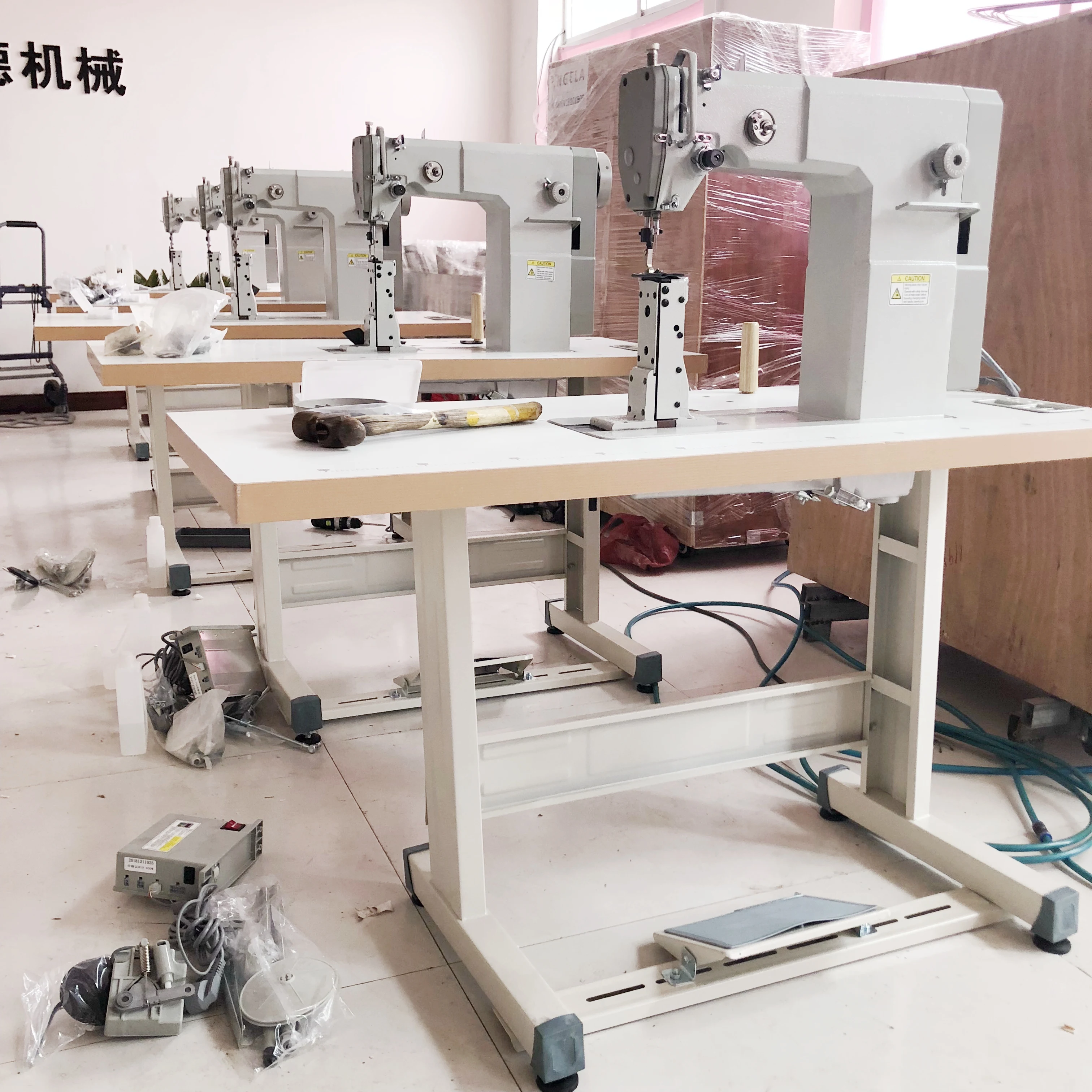 Macchina da cucire per berretto da baseball, fascia antisudore e visiera