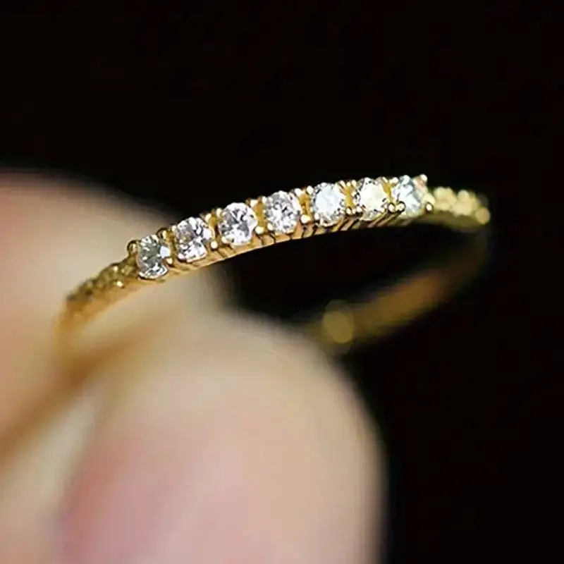 Huitan Ringe im schlichten Stil für Damen, Party, Alltag, vielseitig, Modeaccessoires, Schmuck, silberfarben/goldfarben, eingelegt, glänzende CZ