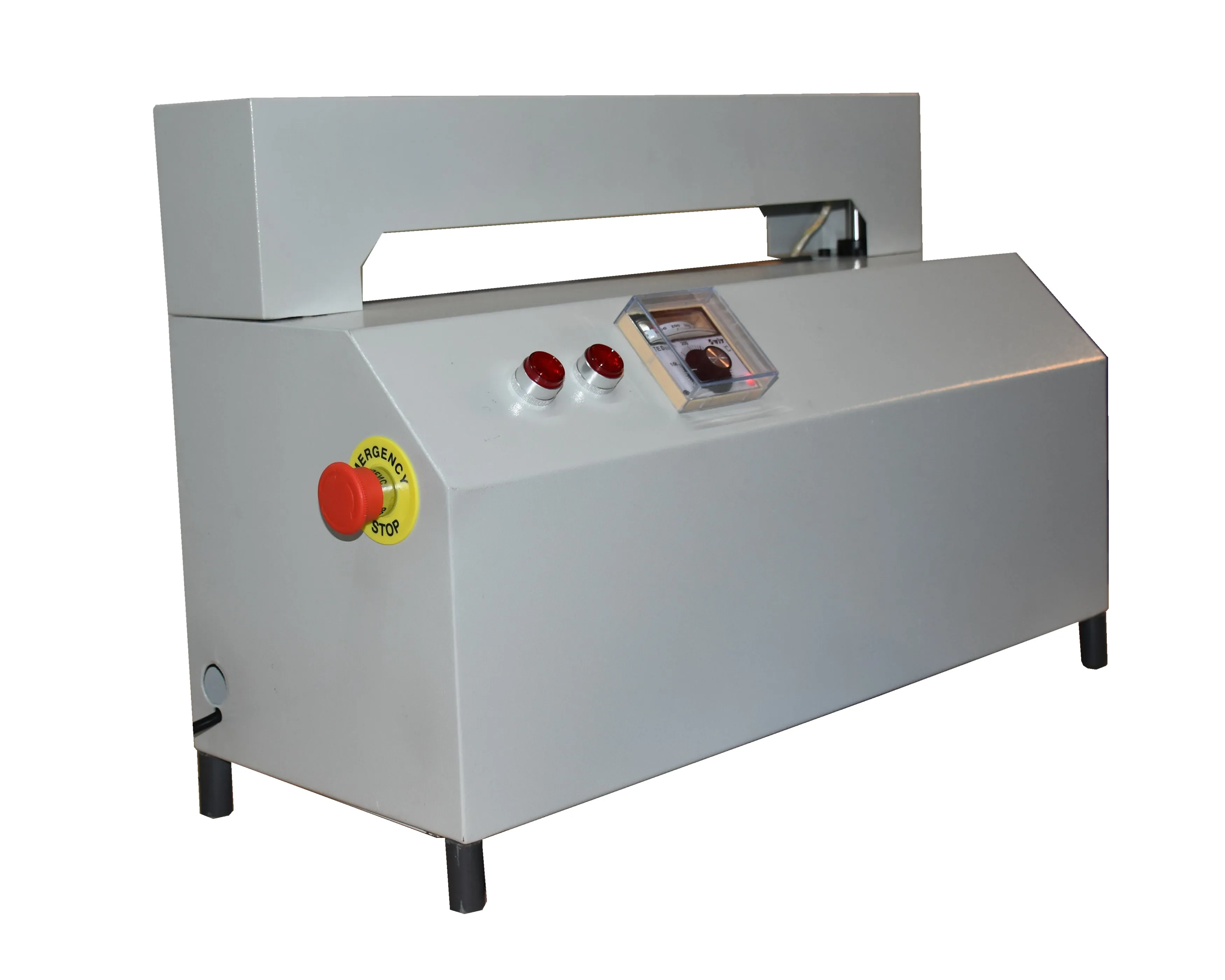 

Электрическая полуавтоматическая настольная машина для биговки книжных обложек (новая модель)