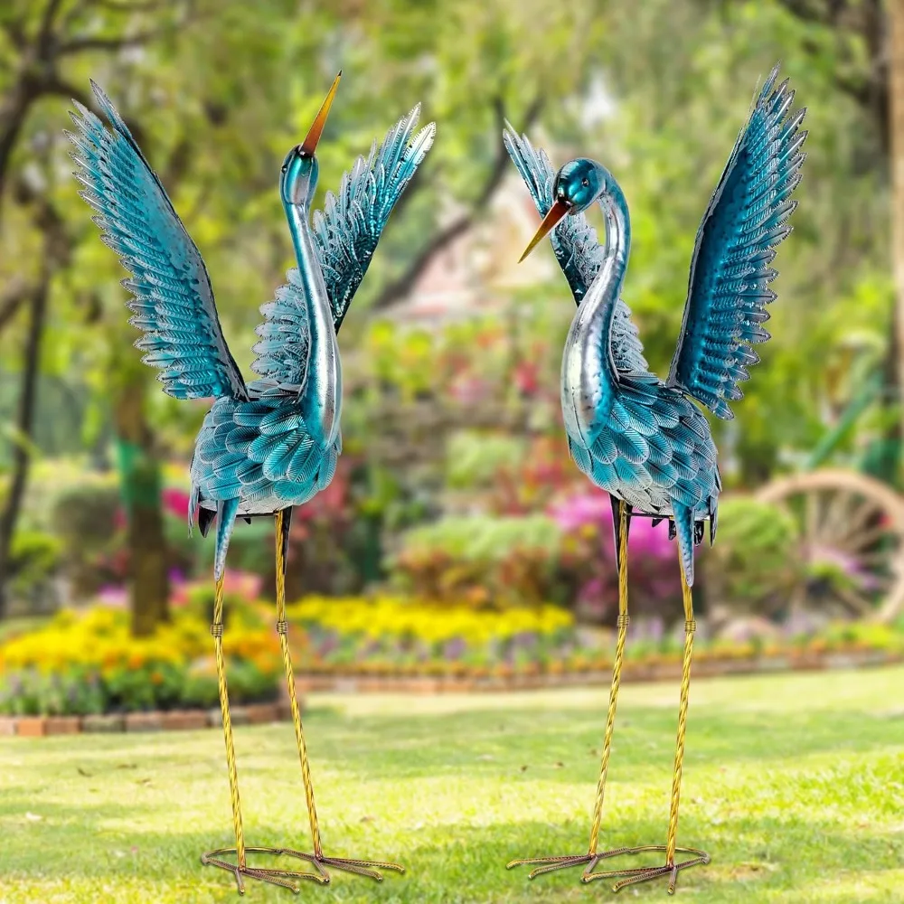 Garden Crane Statues ， Blue Heron Decoy Garden Sculptures, Standing Metal Bird Yard Art for Patio Pond Backyard Decor(Set of 2)