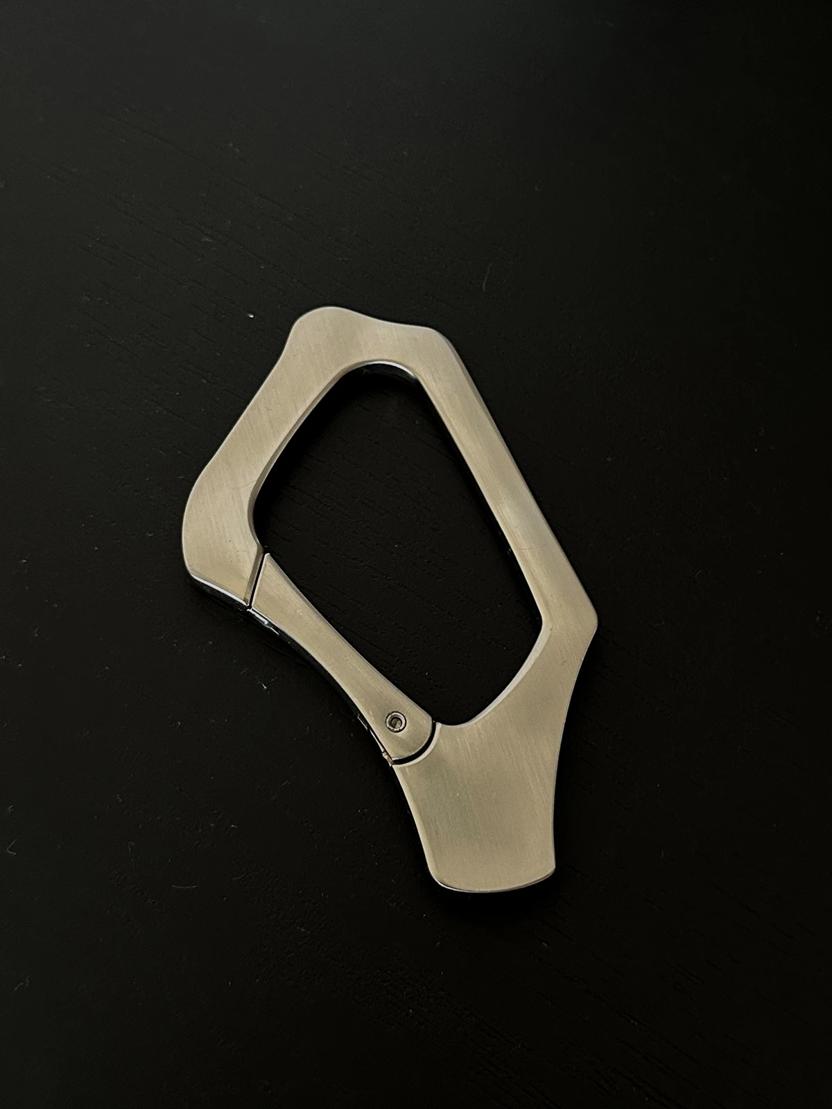 Future Sensation Multi-Functional Geometric Metal Bule Climbing Qui Hang Keychain Neutral Versatile Belt Bule