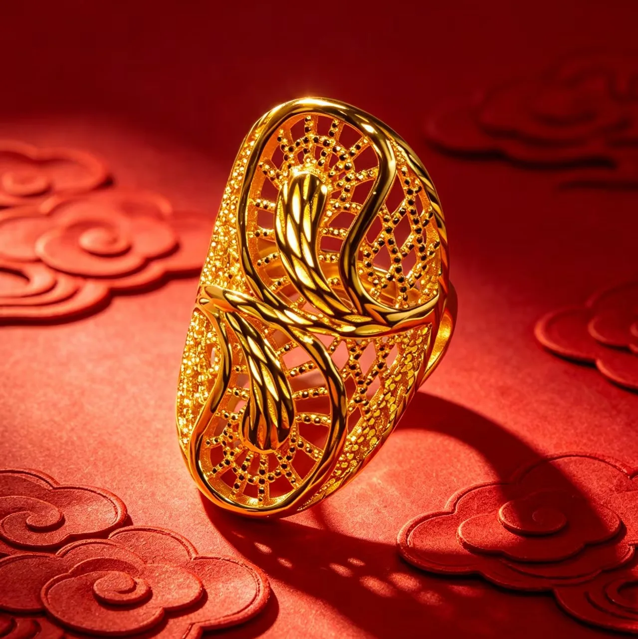 Produce amazing artistic effects during outdoor photoshoots, women's bold open ring made of exquisite authentic 24K pure gold