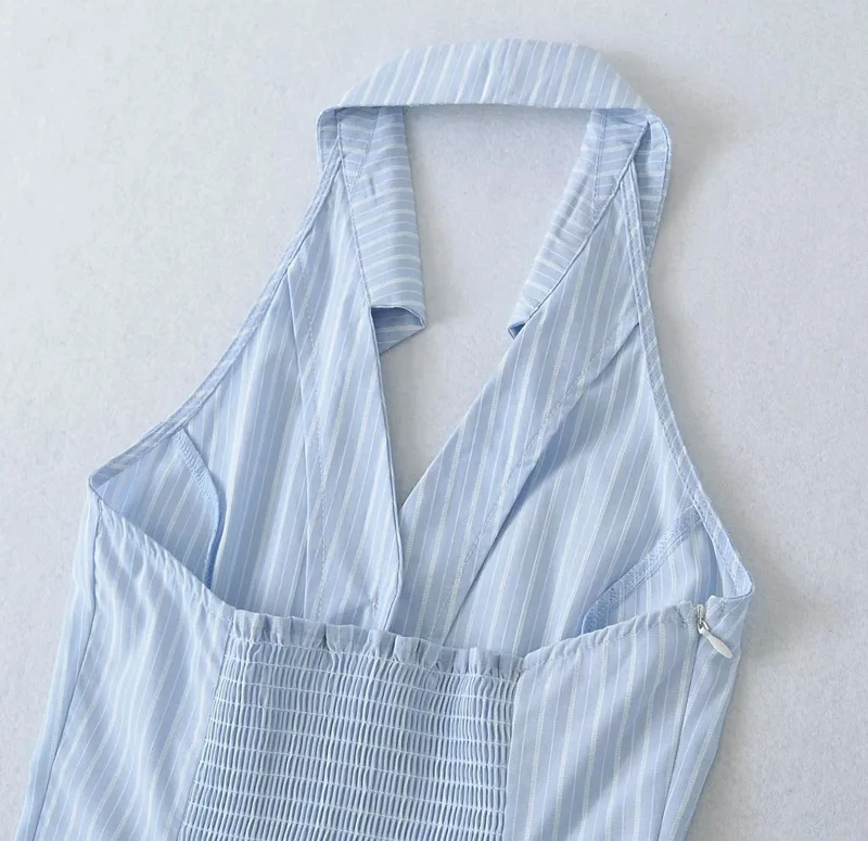 셔링 디테일이 있는 여성용 맞춤형 홀터넥 칼라 미니 드레스