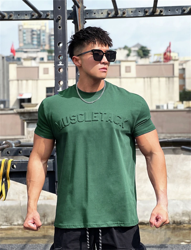 Summer casual men's T-shirt top fashion crew-neck cotton sports men short sleeve convex logo design men's wear