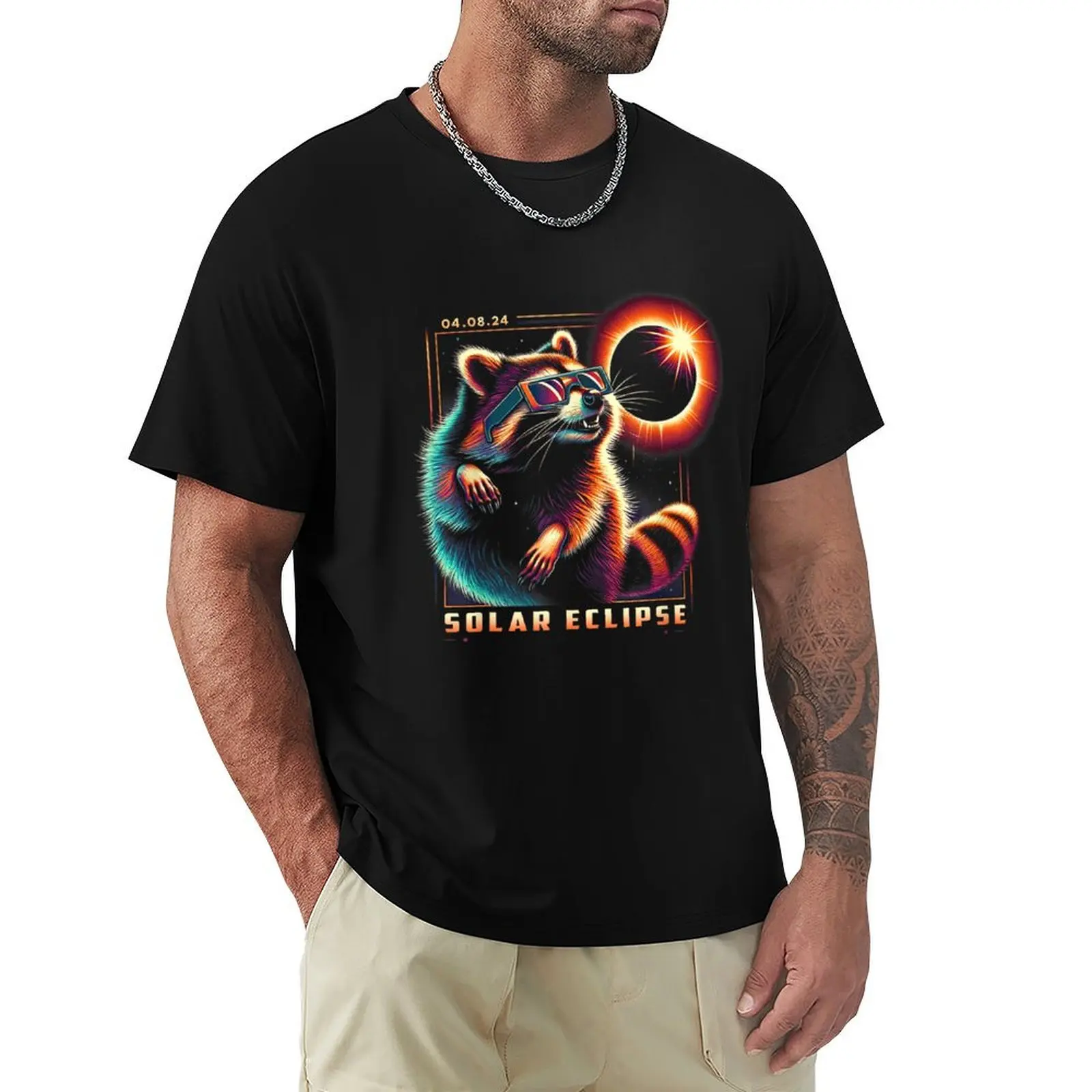 Raccoon Solar Eclipse Wears Sunglasses Howling At The Moons Shirt For Raccon Lovers, Raccoon Gifts T-Shirt