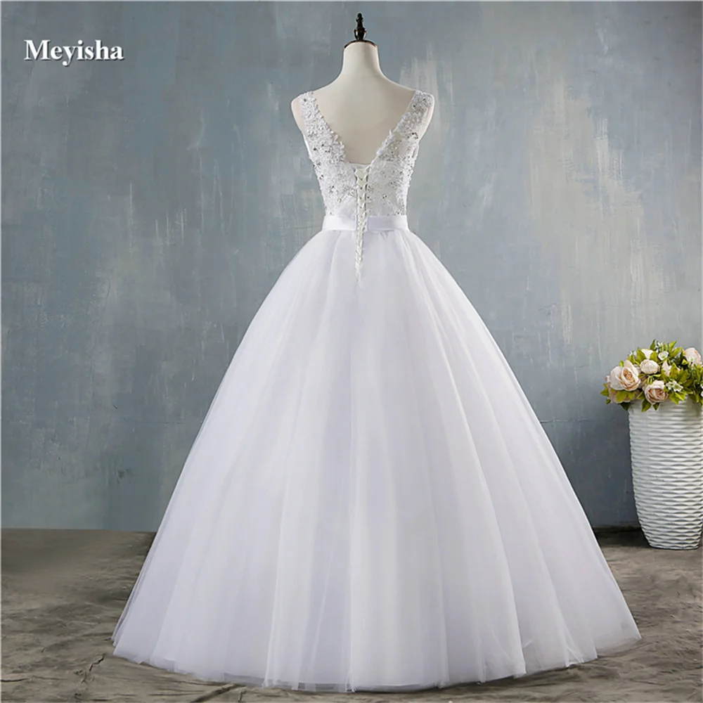 ZJ9172 Customized 2025 New V Neck White Vintage Wedding Dresses for Brides Dress Plus Size Beads Crystal Tulle Floor Length image 3