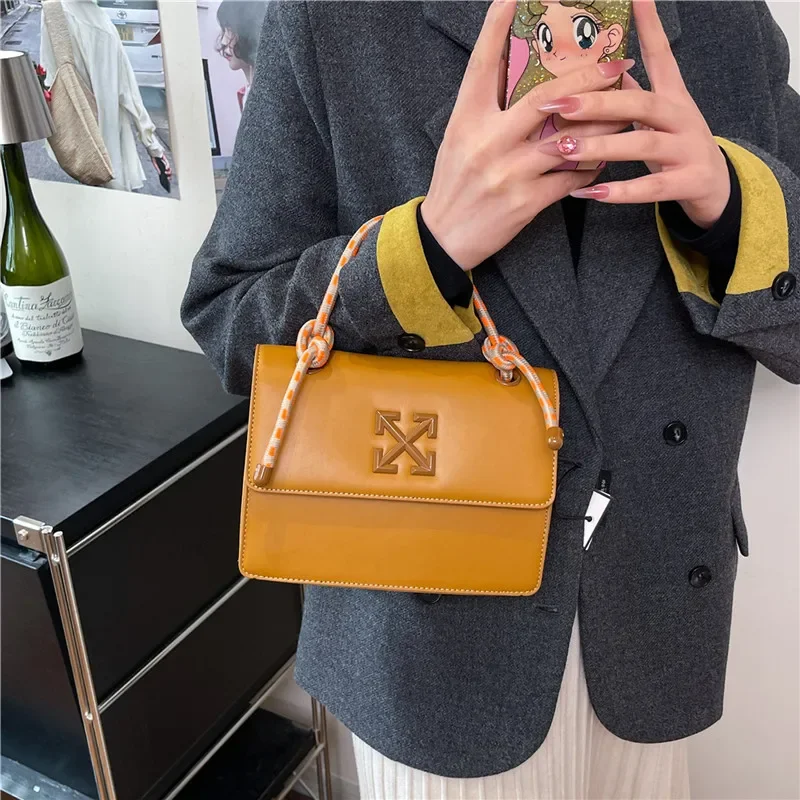 

Hot Sale Fashion Designer Portable Small Square Bag Women's Bag Large Capacity Light Luxury Niche Casual Shoulder Messenger Bag