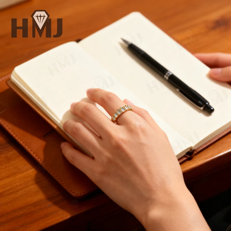 HMJ 모이사나이트 반지 에메랄드 컷 14K 10K 금 실버 밴드 웨딩 밴드 ​ 남녀용 보석 베젤 세팅 변색 없음 눈부신 불꽃