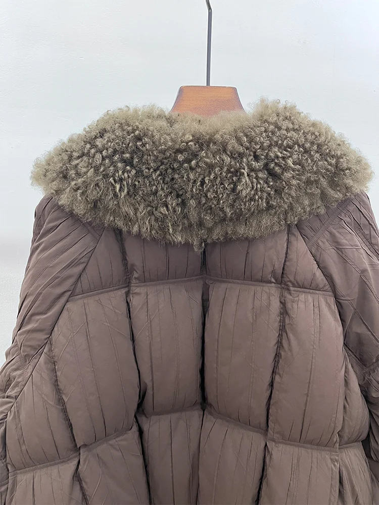 Damskie kurtki puchowe z grubego puchu gęsiego z naturalnym kołnierzem z futra jagnięcego na zimę 2025, ciepłe, ocieplane, odzież wierzchnia.