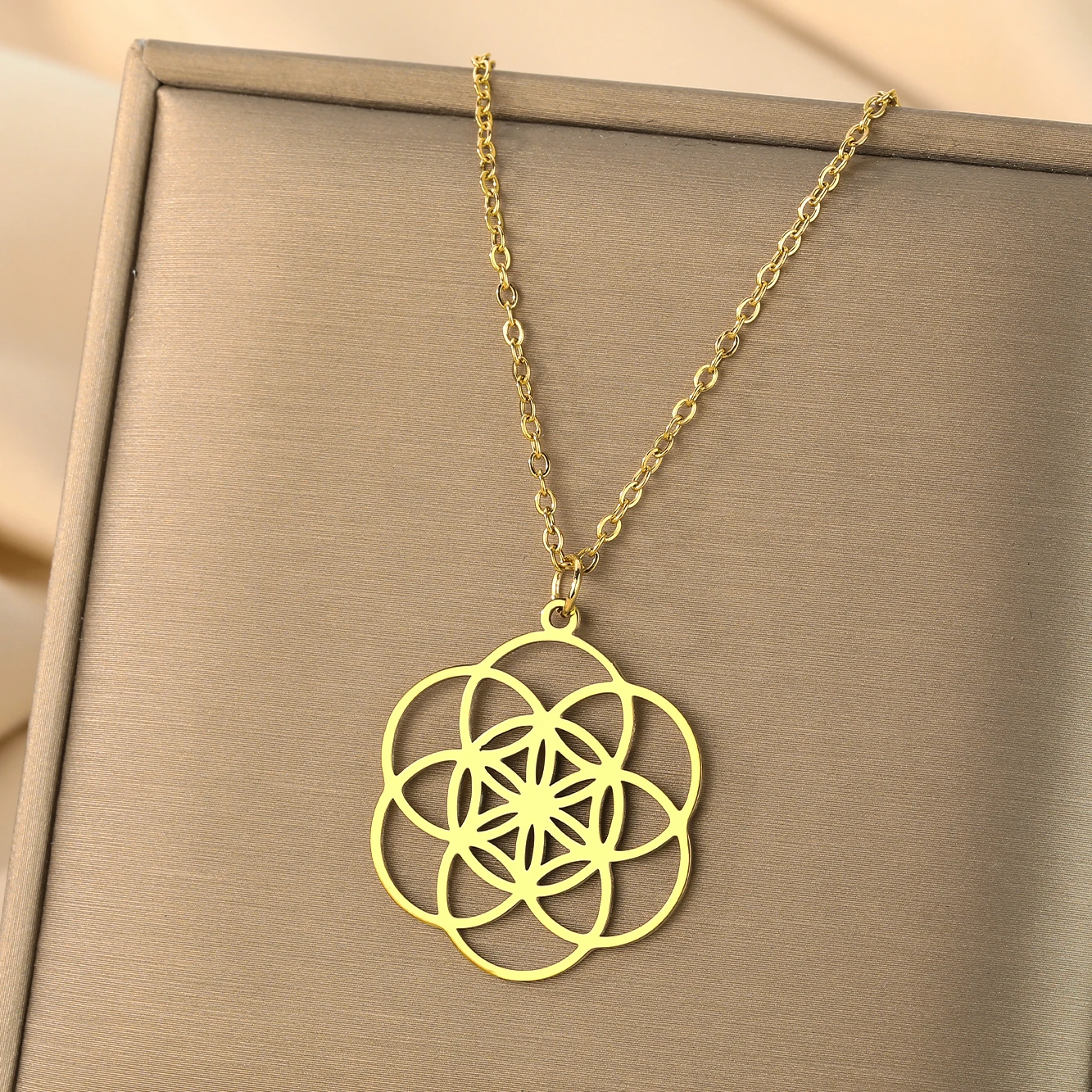 

Kinitial Bohemia Flower Of Life Yoga Necklace Female Women Ethnic Jewelry Leaf Clover Stainless Steel Necklace