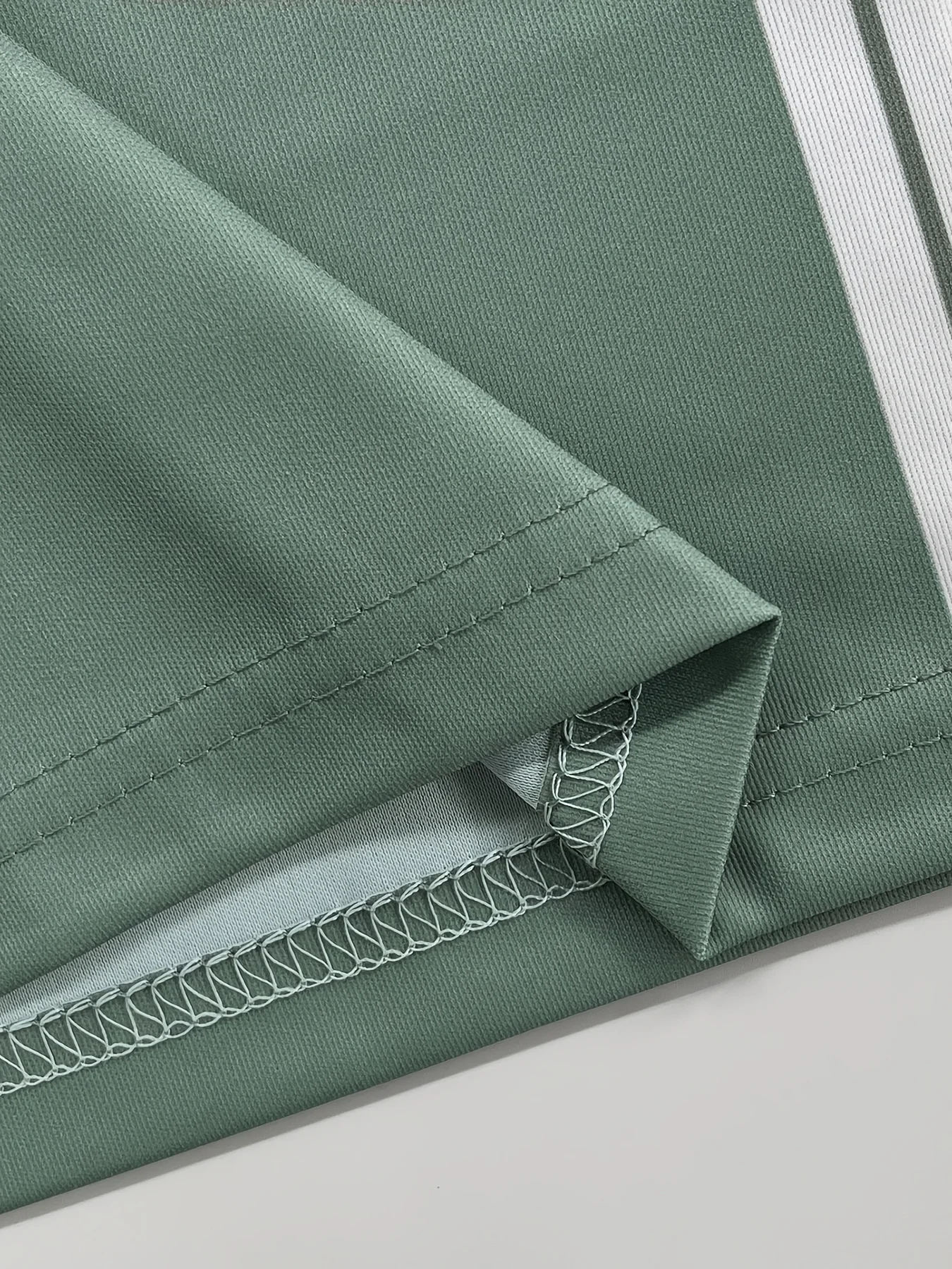 2025 الصيف تي شيرت رجالي بنطلون مجموعة اليومية الشارع الرجال موضة قطعتين مجموعة الرياضة في الهواء الطلق الرجال بناطيل عادية تنفس