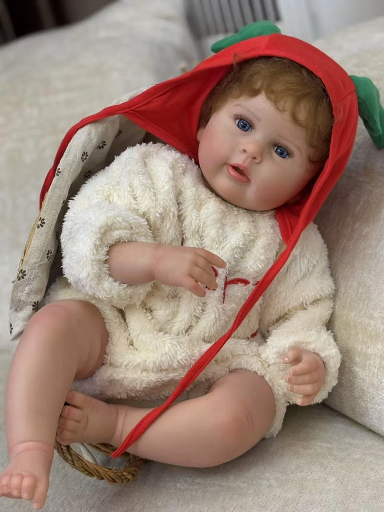 22-calowa urocza lalka Bebe noworodek, ręcznie robiona, miękka w dotyku, realistyczna lalka Bebe Reborn dla dzieci, idealna na prezent urodzinowy.