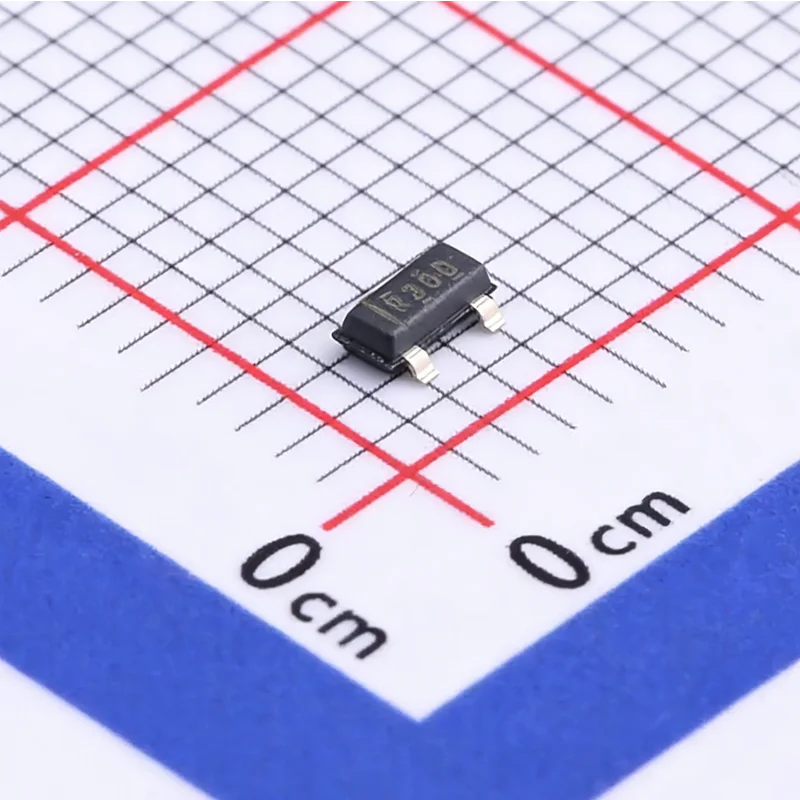 50PCS/LOT REF3033AI…