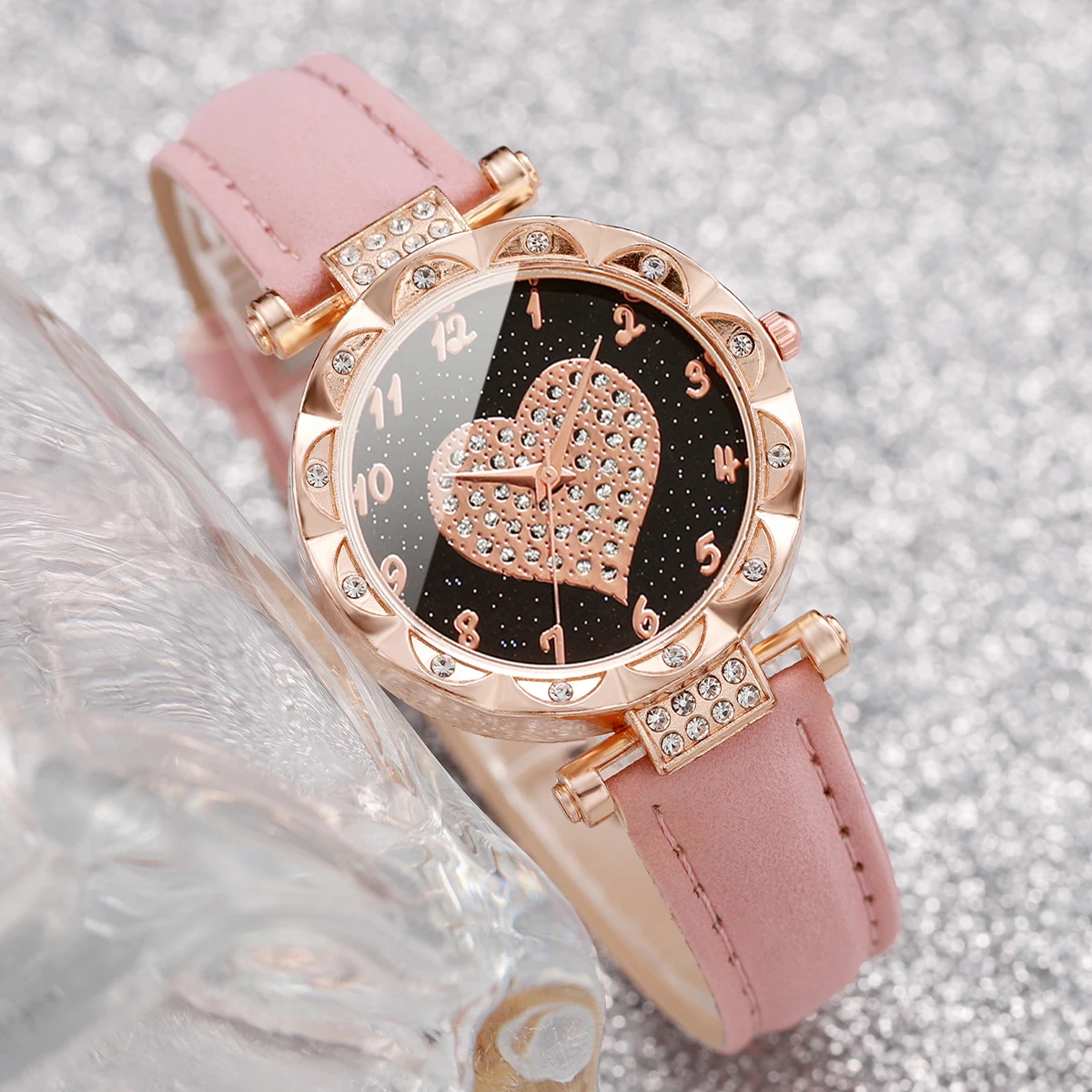 6PCs/Set Fashion Women\'s Watch Leather Strap Quartz Watch with Love Bracelet Set