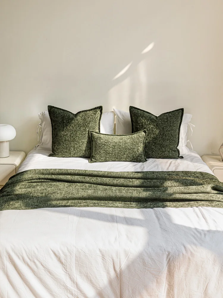 

Современная простая ретро-зеленая текстурированная драпировка для кровати, штора для изголовья кровати в гостиничном номере, домашний текстиль, однотонная