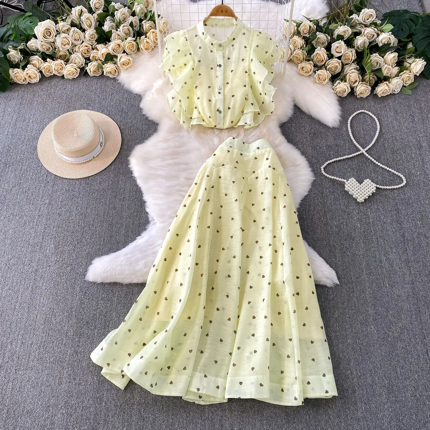 Zweiteiliges Damen-Kleiderset  – Female Formal Wear Bewertung und Preis