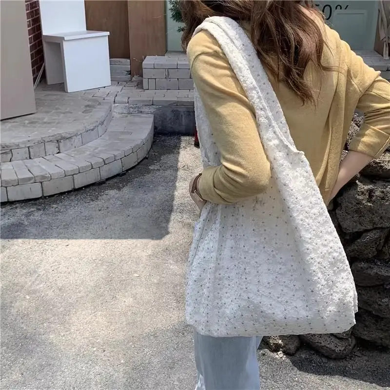 Women's Korean Style Mesh Flower Shoulder Bag with Large Capacity Underarm Bag Student Sweet New Light and Thin Canvas Open Bag