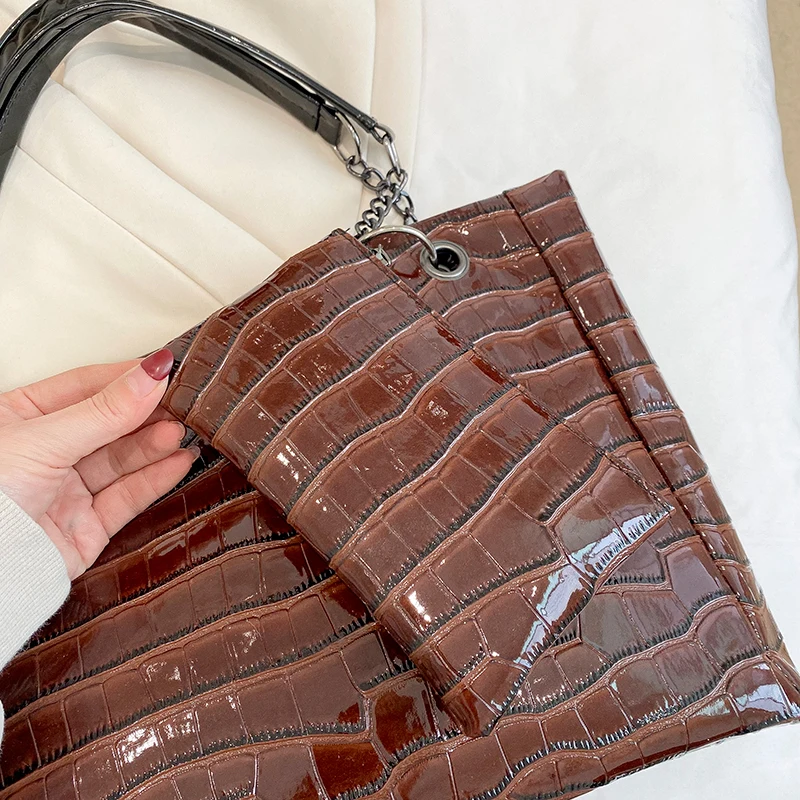 Borsa ascellare con catena a grana di coccodrillo di moda borsa madre per bambini di grande capacità borsa a tracolla versatile da donna di moda