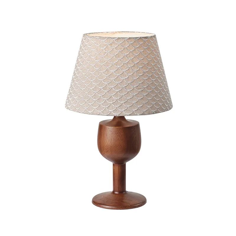 Table Lamp Scale Embroidered Cotton and Linen Lampshade High-Grade French Retro Master Bedroom Bedside Lamp